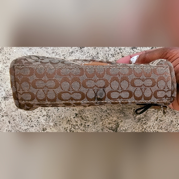 Vintage Coach Logo monogram Brown Leather Accent 5" X 8" Cosmetic Case Pouch - Picture 4 of 9